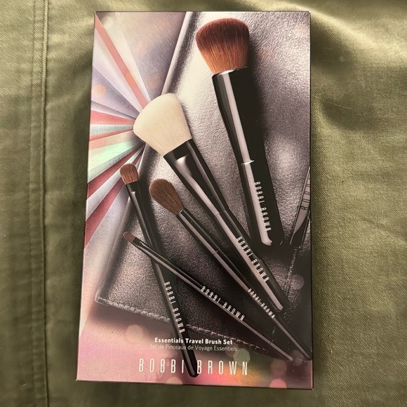 Bobbi Brown Makeup Nib Bobbi Brown Essentials Travel Brush Set Poshmark